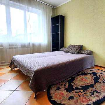 Оренда 3-кім кв біля метро Печерська