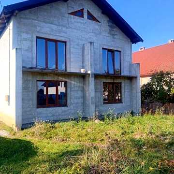 Продаж половини будинку в с. Мала Турʼя
