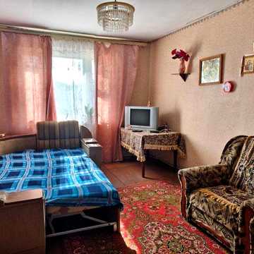 Продам трьохкімнатну квартиру в селищі Ріпки Чернігівської області
