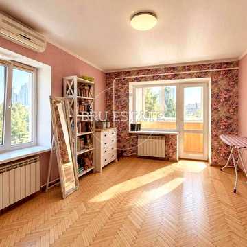 Продам 1-кімнатну квартиру Дніпровський  Соцмісо метро Лівобережна Дарниця Без комісіїї! під оренду для життя