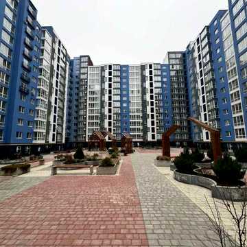 Видова 1-кімнатна квартира в центрі