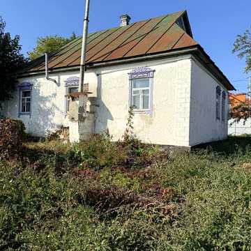 Будинок 80 м +10 соток (ділянка ДІЛИТЬСЯ ) в центральному районі м.Бориспіль