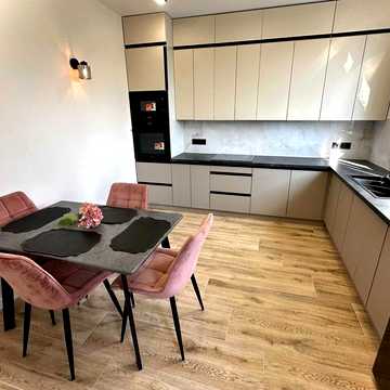БЕЗ КОМІСІЇ Таунхаус з РЕМОНТОМ  110 м² |  1,56 сотки | КАМІН | З РЕМОНТОМ | 3 кімнати | Ужгород | БЕЗ КОМІСІЇ |