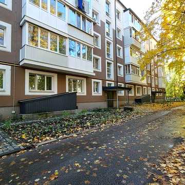 Оренда 2 - кімнатна  квартира в центрі Бучі | ГАЗ | 1 ПОВЕРХ | КОМOРА