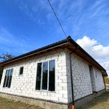 продам просторий будинок в с. Жовтанці з великою територією