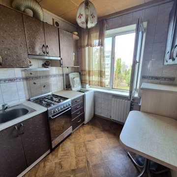 Продам 2х кімнатну квартиру/вул. Космонавтів/ Б.Вечірній