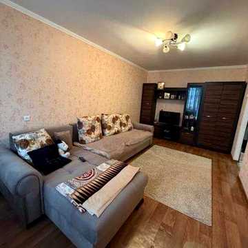 Продається 2 кімнатна квартира в гарному стані