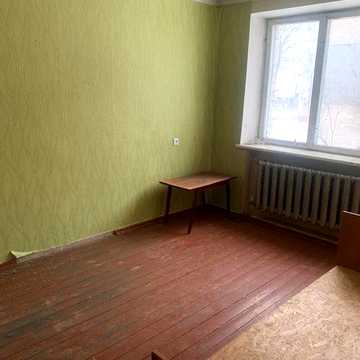 Продам 2 кім на Довженка 66