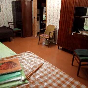 Оренда 1кімнатної 2йповерх Черемушки, 10й трамвай, своя