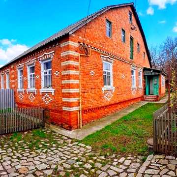 Продам 1/2 частину будинку в Люботині 90 м