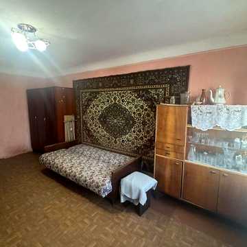 Продаж 1к Квартира Зарічанська вулиця