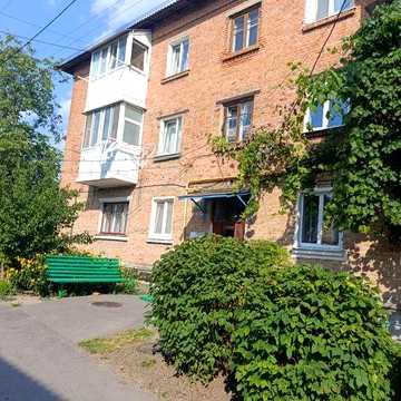 Продається квартира з трьох кімнат Вокзальна