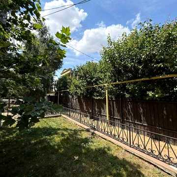 Продам будинок на ділянці 8 соток
