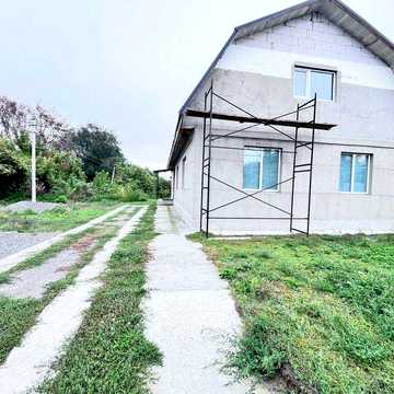 Терміново продається новий будинок в центрі с. Вергуни
