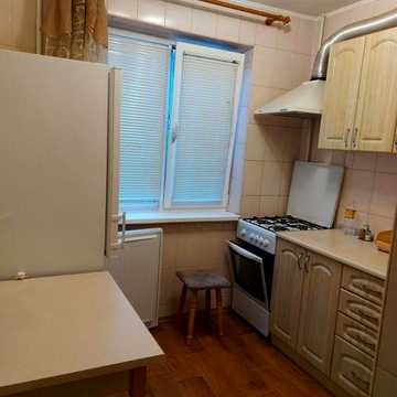 Продам 2кім Метро Палац Спорту.