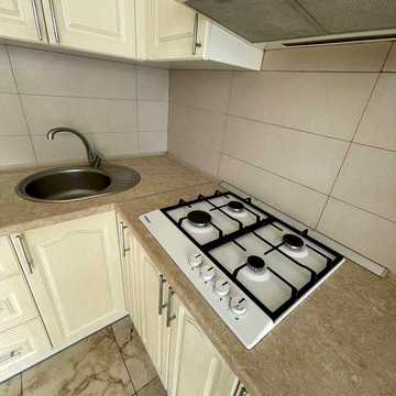 Здається простора однокімнатна квартира 48м2 вул.Шалімова 67В. в ЖК Софіївський квартал. Є резервне живлення на ліфт, воду, коридори