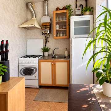 Продам 2х ком квартиру на пр Александра Поля