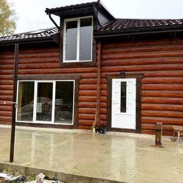 Продається дерев’яний будинок з гарним краєвидом