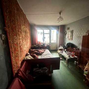 Продам 2 ком квартиру4/5  ул . Рокосовского Метургический район