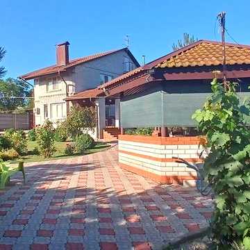 Добротный дом с бассейном,СРОЧНАЯ ПРОДАЖА.НОВАЯ ЦЕНА.
