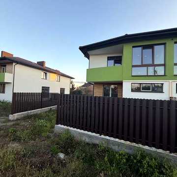 Продаж будинку з ділянкою 3 сотки  всі центральні комунікаціі від ТЦ Епіцентр на Городоцькій 6 хв -3.8 км