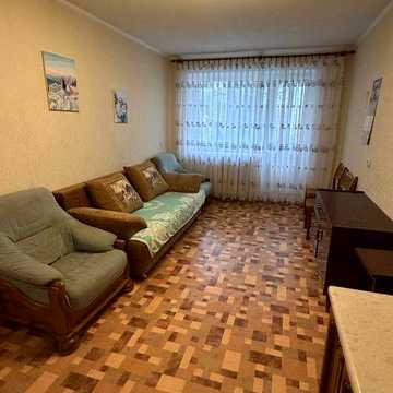 Оренда 2к на другому поверсі  на початку Герасима Кондратьєва