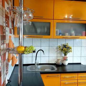 Продаж 3-кімнатної квартири,  єВідновлення