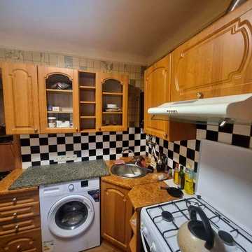 продам  власну  квартиру 2х ком. 1 поверх центр без риелтора