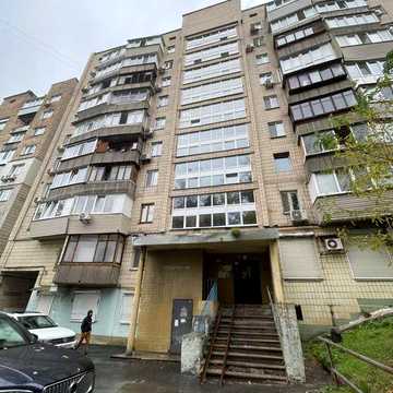 Центр. Вулиця Володимирська 89.