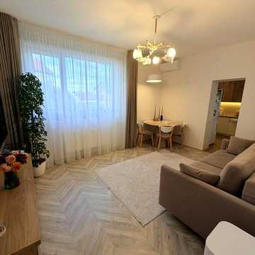 Продаж 3-кімнатної квартири в Малехові з гаражем, паркомісцем і виводами під резервне живлення
