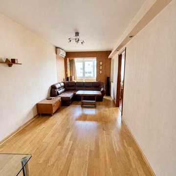 Оренда 2к квартири 50 м.кв. Тепла, світла. Вул.Басейна 10. Палац Спорту, Площа Українських Героїв 5 хв. пішки.