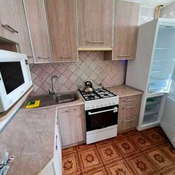 Сдам 2 к.кв.метро Левада, м.Спортивная, Аэрокосмический, Семье, паре, Основьянский р-н