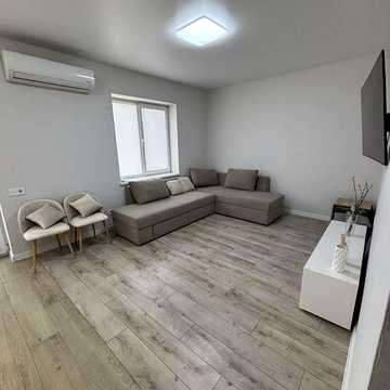 Продам 2-кімнатну квартиру в новобудові, 75 м² з авторським ремонтом від власника