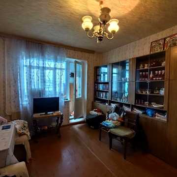 продам 2-х кімнатну квартиру р-н ПЗР вул Руставі
