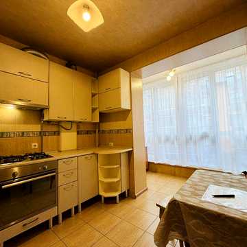 БЕЗ КОМІСІЇ, простора 1к квартира, район Центрального парку