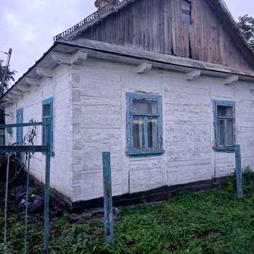 Продається дерев'яний будинок у с. Забороль під повний розбір, демонтаж та самовивіз.