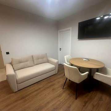 Продам 2 кім з сучасним ремонтом ЖК В4
