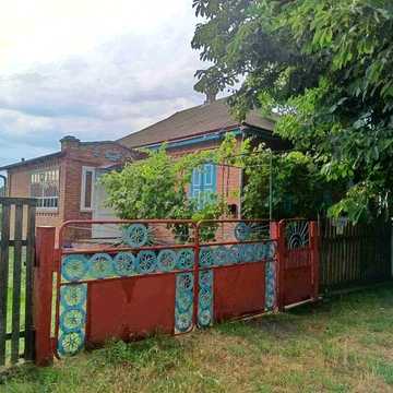 Продам цегляний будинок в селі Оржиця,Лубенського р-ну