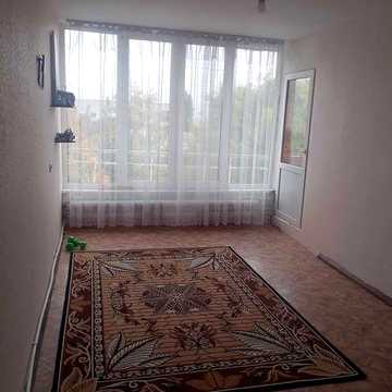 Продам 2-х ком.квартиру( торг)