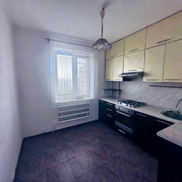 Продаж затишної 2-к квартири 51 м² по вул. Київський Шлях 2/2