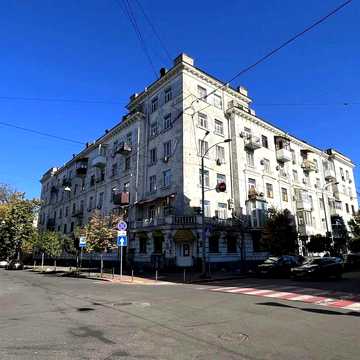 Долгосрочная аренда 2 комн.квартирі 73 кв.м. на Подоле,ул.Братская 10