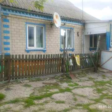 Продається жилий будинок !