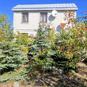 Капитальный дом с газом в Кошарах (заводские дачи)! 6 соток, со всеми удобствами, заезжай и живи!