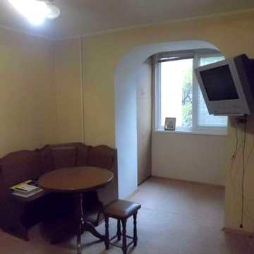 Здам 1-кімнатну квартиру на Педагогічній вулиці.