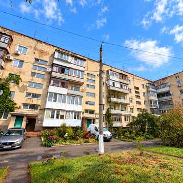 Продам 2к квартиру із капітальним ремонтом!!!