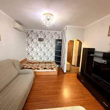 1 км квартира (гостинка)