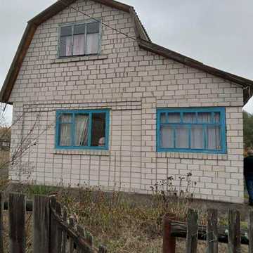 Продам двоповерхову дачу з двома ділянками!