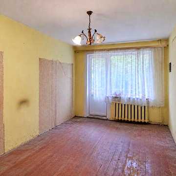 Продаж 2-кімнатної квартири з балконом зручному другому поверсі на вул. Бобикевича, 10