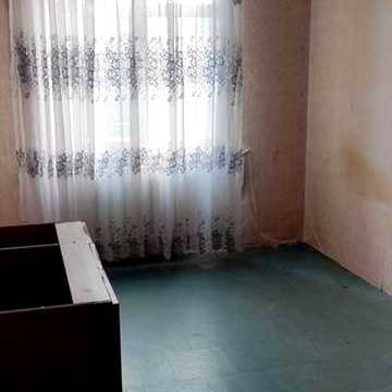 Здається 2-х кімнатна квартира без меблів.
