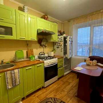 Кірова продам укомплектовану 2х кімнатну квартиру